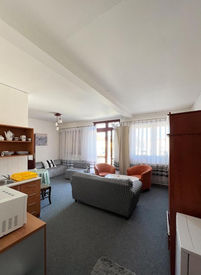 2- Izbovy Apartman Kajka V Penzion Trstená エクステリア 写真